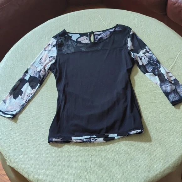 Beautiful Flowered INC Blouse - Picture 7 of 8